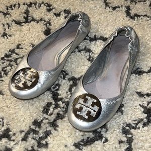 Tory Burch Reva Ballet Flats Metallic Silver Leather Size 10